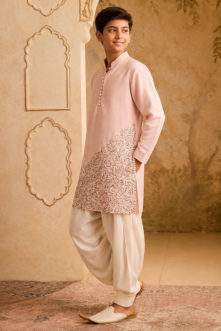 Pink Chanderi Applique Embroidered Kurta Set For Boys by Nitika Gujral Kids at Pernia's Pop Up Shop
