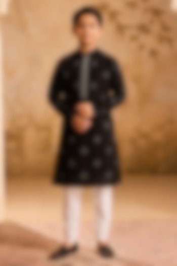 Black Chanderi Mirror Embroidered Kurta Set For Boys by Nitika Gujral Kids at Pernia's Pop Up Shop