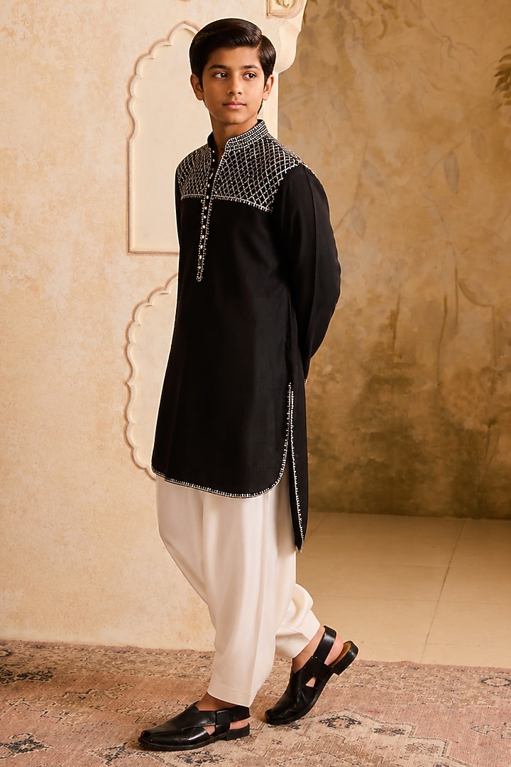 Black Chanderi Resham Embroidered Kurta Set For Boys by Nitika Gujral Kids at Pernia's Pop Up Shop