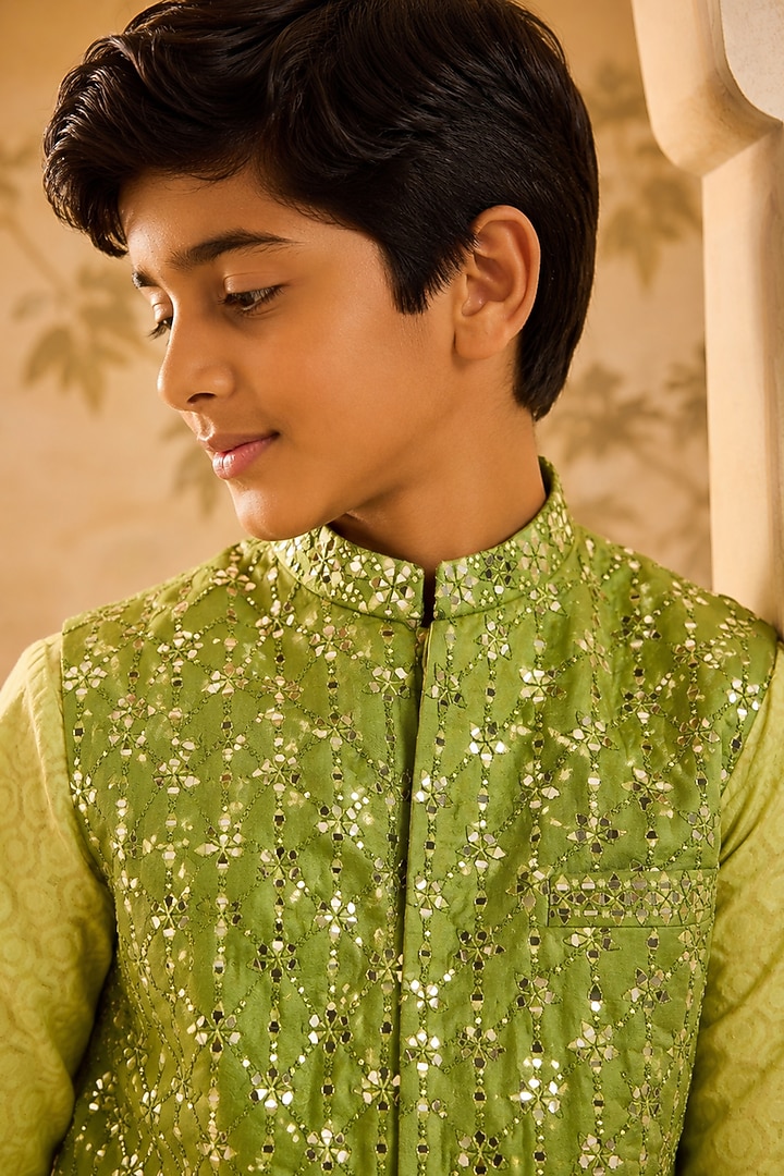 Light Green Raw Silk Resham Embroidered Bundi Jacket Set For Boys by Nitika Gujral Kids at Pernia's Pop Up Shop