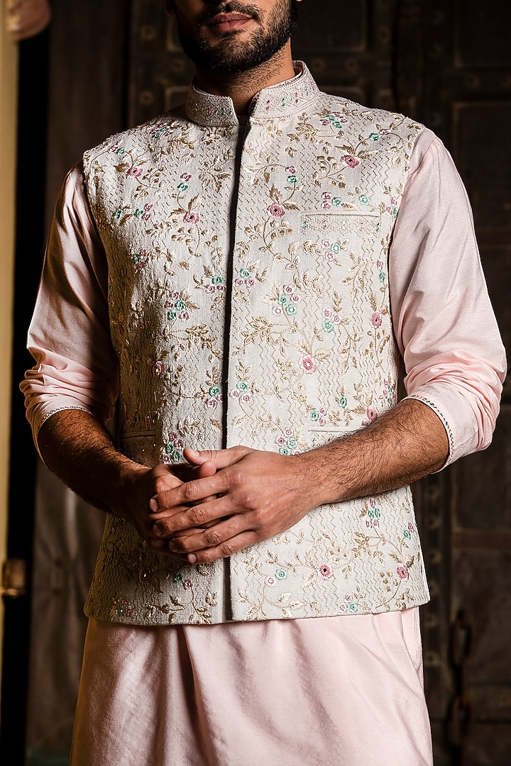 Cream Matka Silk Embroidered Bundi Jacket Set by NITIKA GUJRAL MEN at Pernia's Pop Up Shop