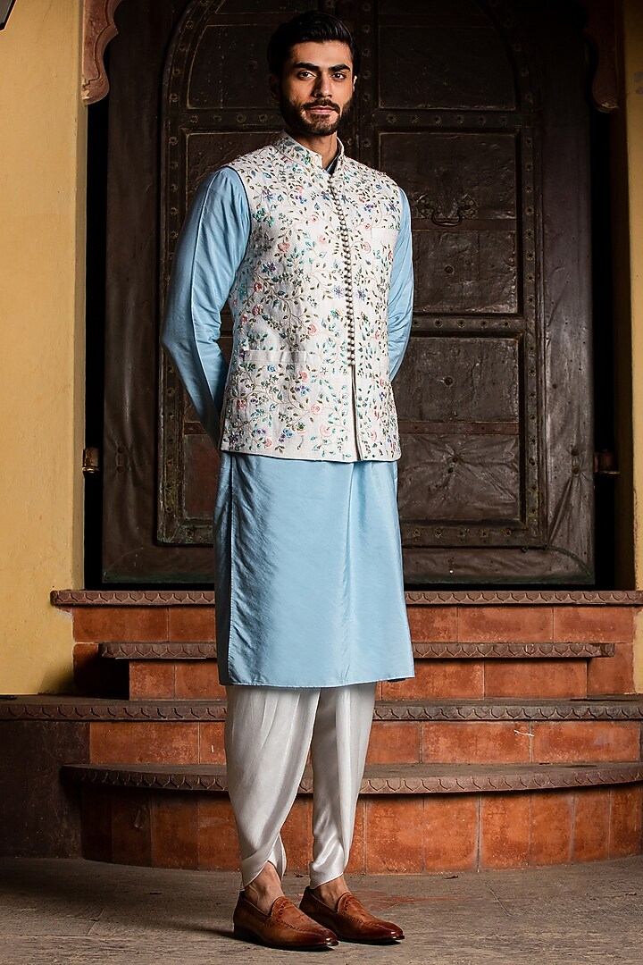 Ivory Matka Silk Dabka Embroidered Bundi Jacket Set by NITIKA GUJRAL MEN at Pernia's Pop Up Shop