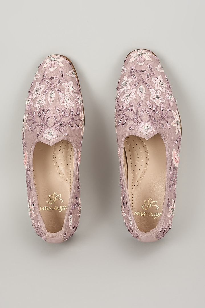 Lilac Raw Silk Resham Jaal Embroidered Juttis by NITIKA GUJRAL MEN at Pernia's Pop Up Shop