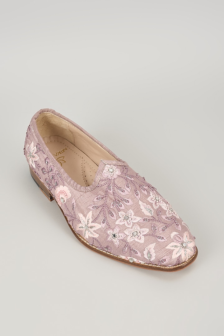 Lilac Raw Silk Resham Jaal Embroidered Juttis by NITIKA GUJRAL MEN at Pernia's Pop Up Shop