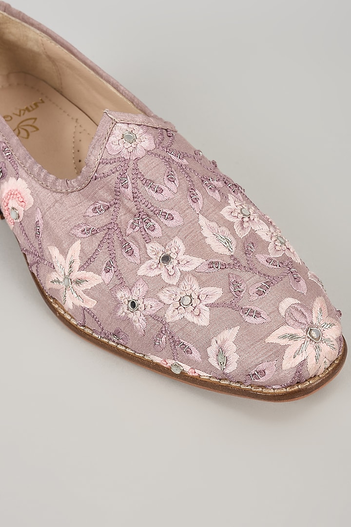 Lilac Raw Silk Resham Jaal Embroidered Juttis by NITIKA GUJRAL MEN at Pernia's Pop Up Shop