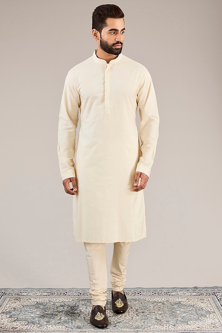 Dusty Rose Raw Silk Dori & Bead Embroidered Groom Sherwani Set by NITIKA GUJRAL MEN at Pernia's Pop Up Shop