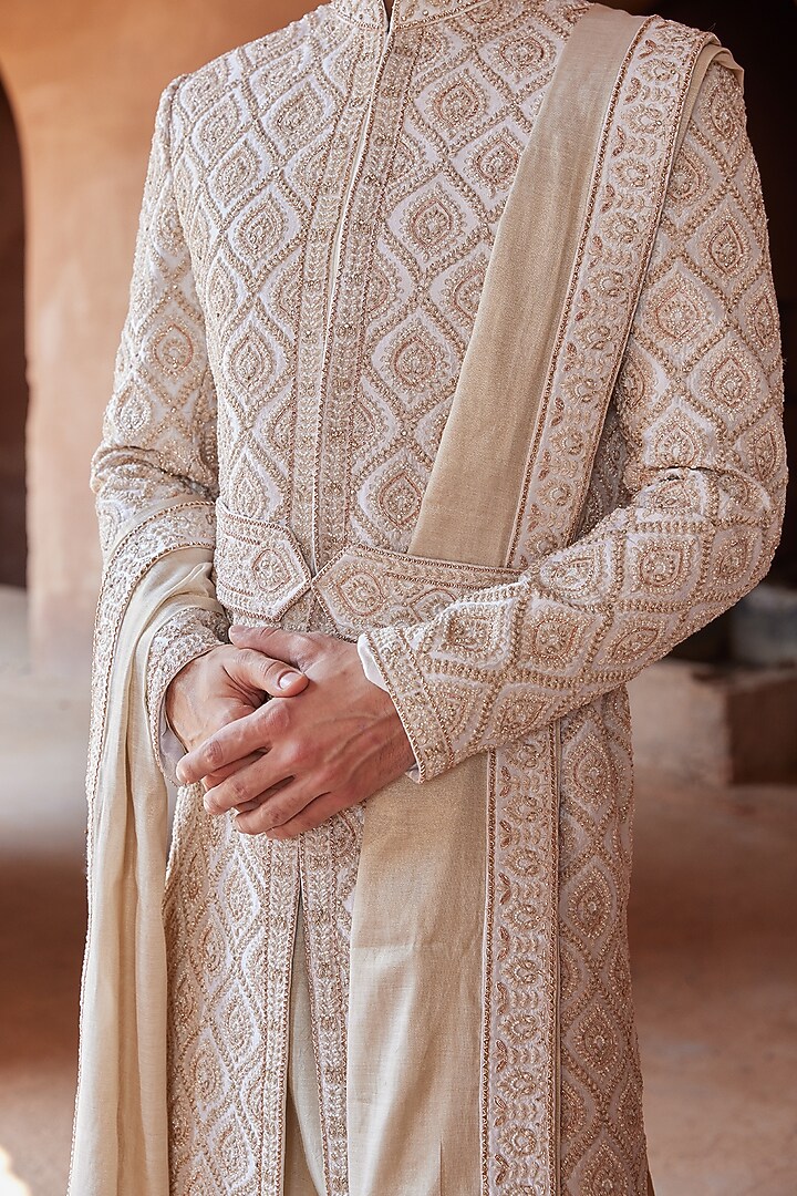 Ivory Tissue Embroidered Stole With Belt by NITIKA GUJRAL MEN at Pernia's Pop Up Shop