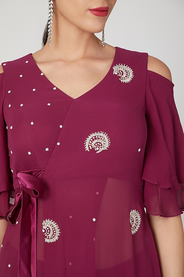 Maroon Embroidered Kurta With Pants by Nayna Kapoor at Pernia's Pop Up Shop