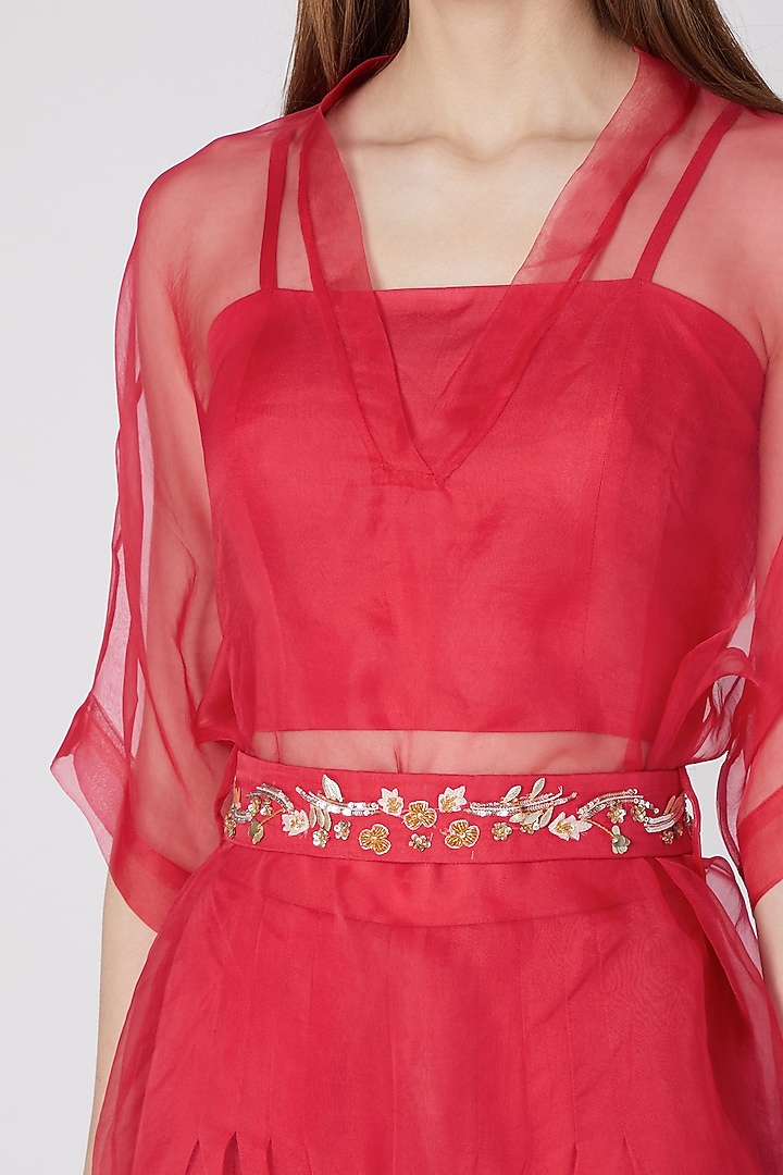 Coral Floral Embroidered Crop Top & Pants Set by Nayna Kapoor at Pernia's Pop Up Shop