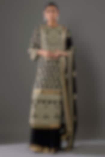 Black Chiffon Sequins Embroidered Kurta Set by Nakul Sen at Pernia's Pop Up Shop