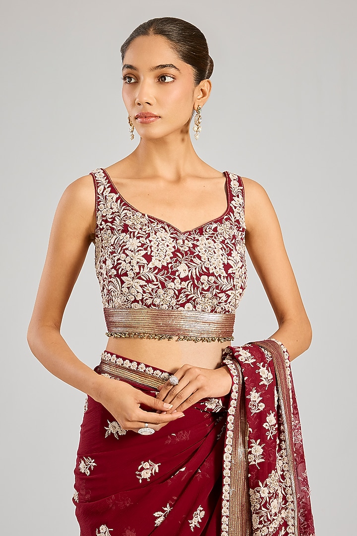 Red Chiffon Thread Embroidered Bridal Saree Set by Nakul Sen at Pernia's Pop Up Shop
