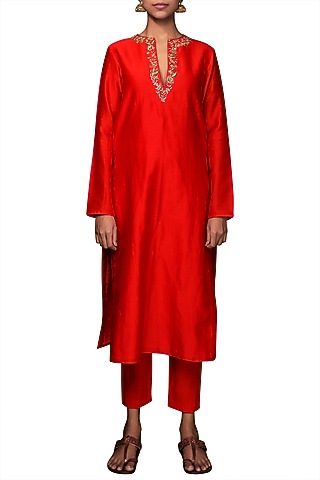 Coral Embroidered Kurta With Cigarette Pants by Nikasha