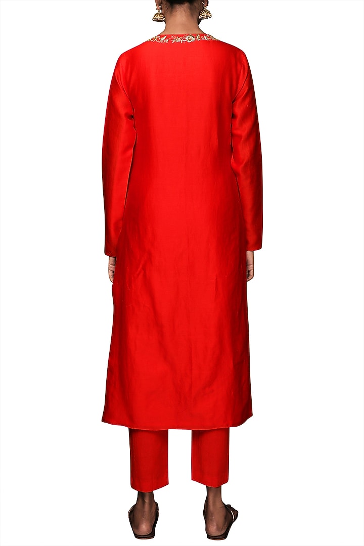 Coral Embroidered Kurta With Cigarette Pants by Nikasha at Pernia's Pop Up Shop