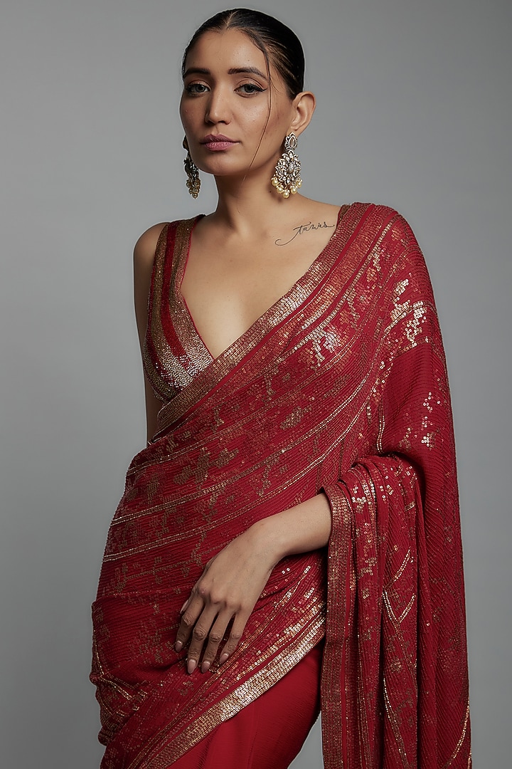 Red Chiffon Sequins Embroidered Bridal Saree Set by Nakul Sen at Pernia's Pop Up Shop