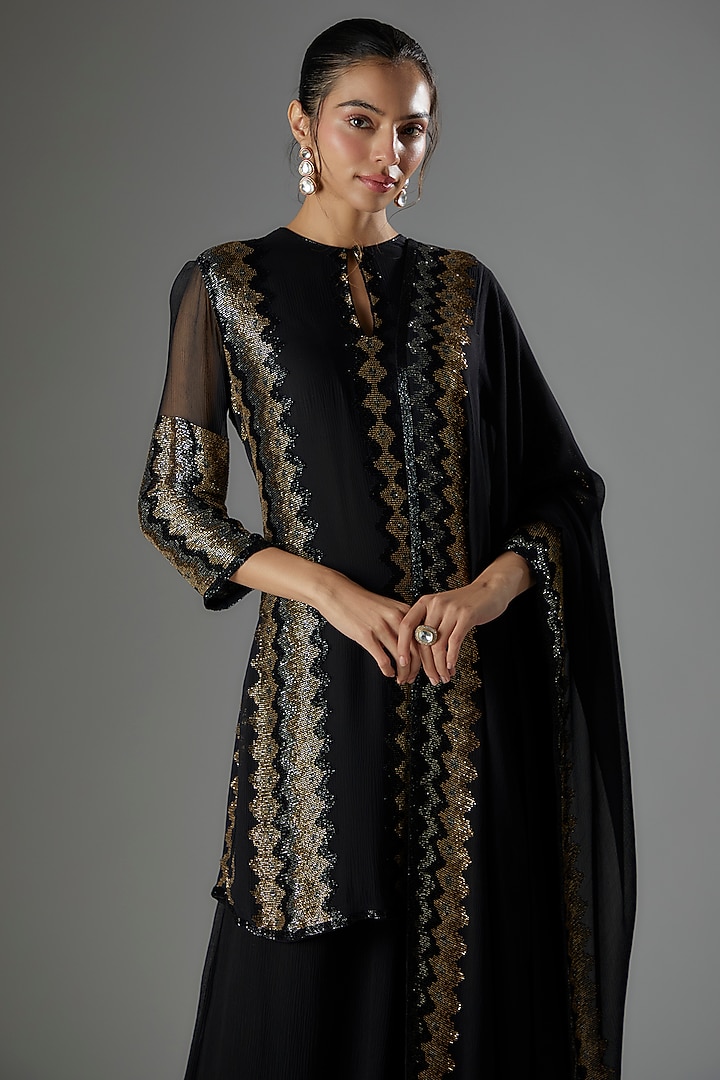 Black Chiffon Sequins Embroidered Kurta Set by Nakul Sen at Pernia's Pop Up Shop