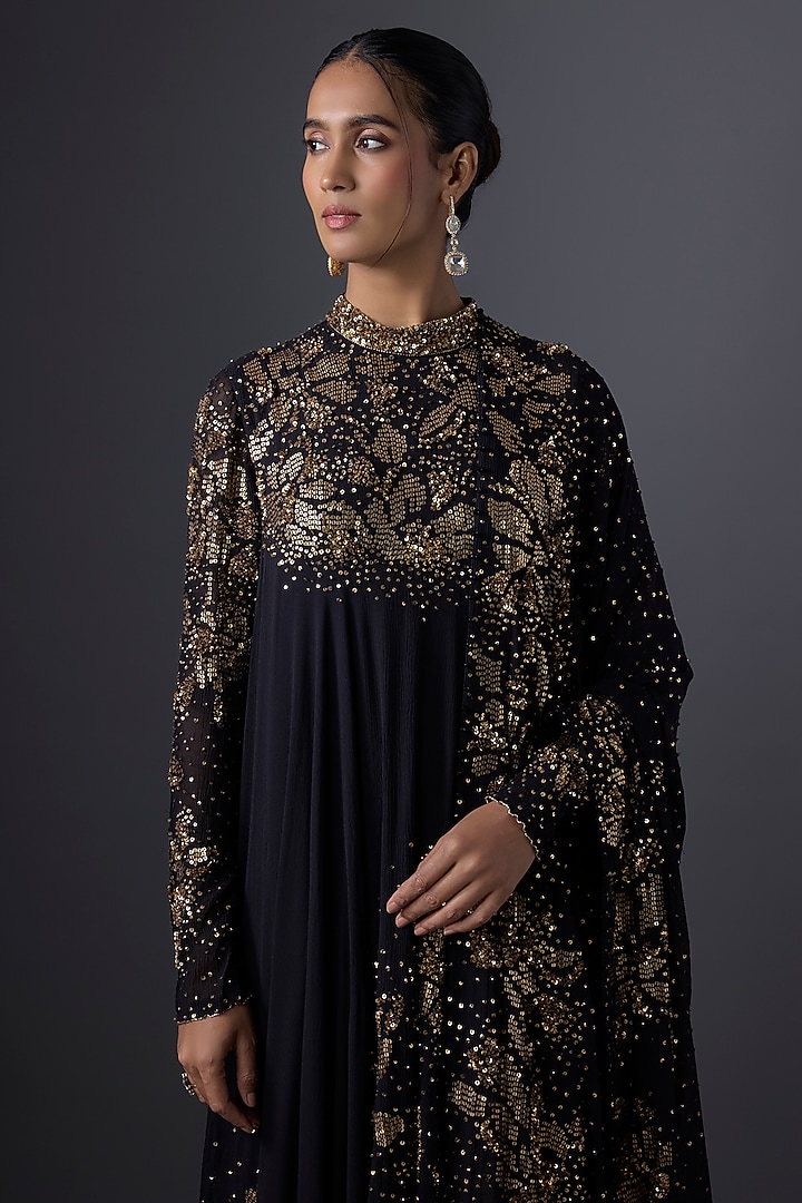 Black Chiffon Sequins Embroidered Kurta Set by Nakul Sen at Pernia's Pop Up Shop