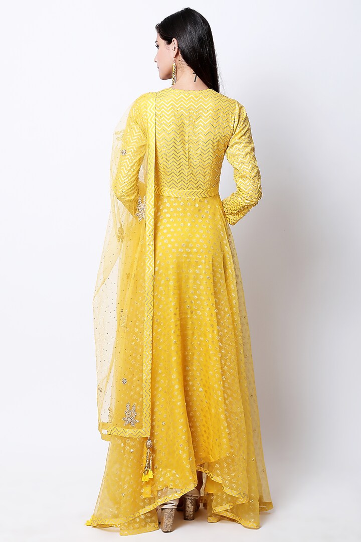 Yellow Embroidered & Printed Kurta Set by Nikasha at Pernia's Pop Up Shop