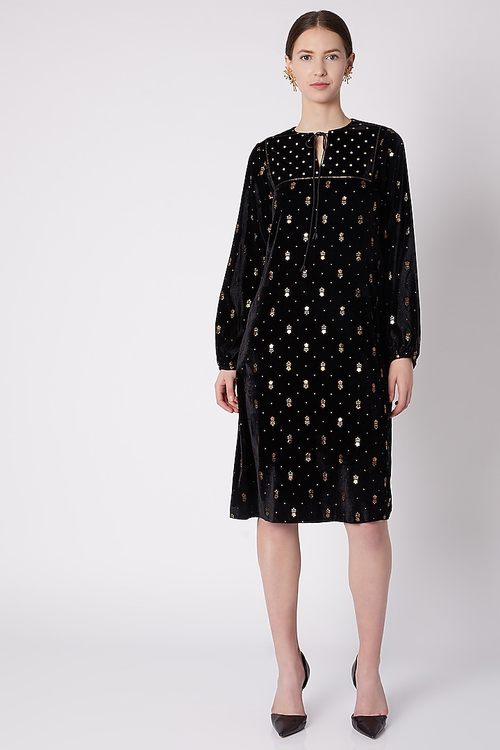 Black & Gold Printed Dress Design by Nikasha at Pernia's Pop Up Shop 2023