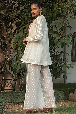 Ivory Textured Handwoven Kurta Set by Nikasha