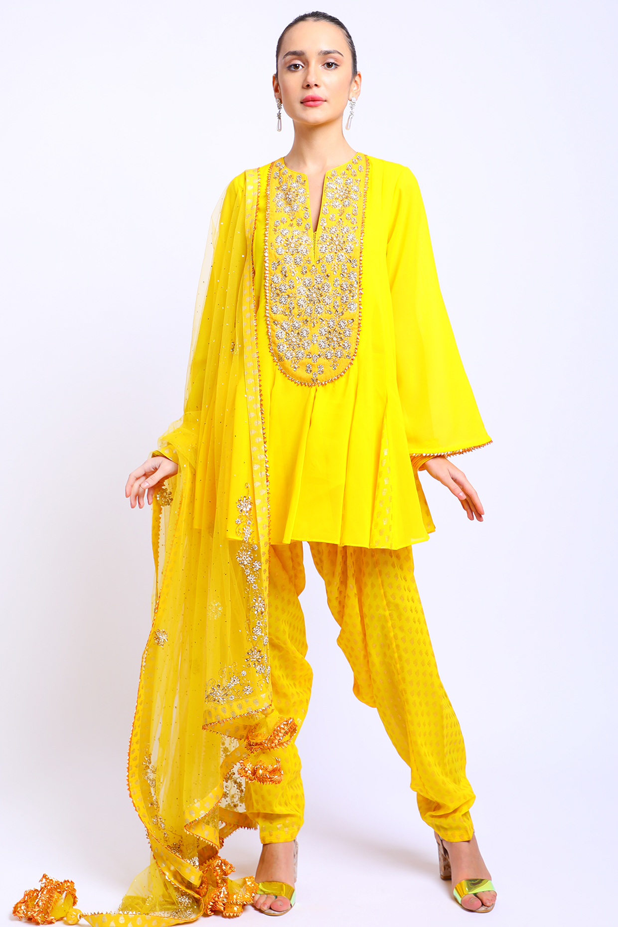 Yellow Georgette Printed Kurta Set by Nikasha at Pernia's Pop Up Shop