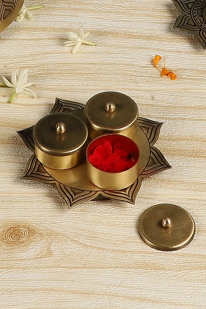 Antique Finish Kumkum Bowls by Nakshikathaa at Pernia's Pop Up Shop