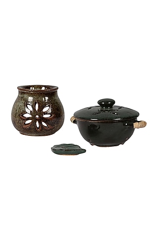 Green Hand Crafted Divinity Gift Set (Set of 4) by Nakshikathaa