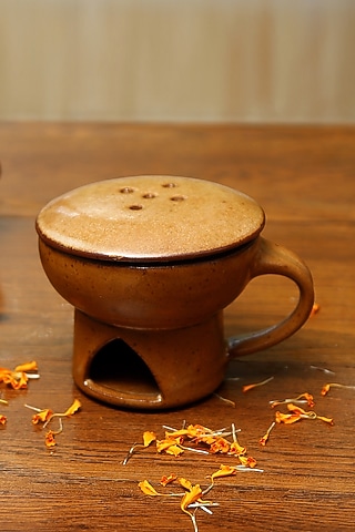 Yellow Hand Crafted Fumer With Handle by Nakshikathaa