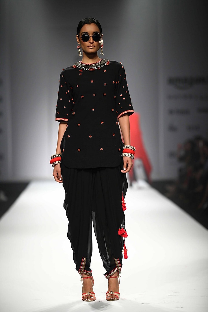 Black Peppercorn Embroidered Backless Kurta with Jodhpuri Pants by Nikasha