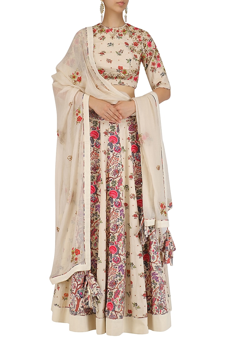 Off white floral embroidery printed lehenga set available only at Pernia's Pop Up Shop