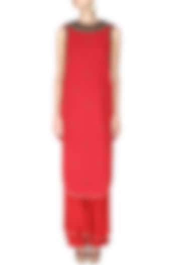 Red embroidered apple cut kurta with double layer sharara available only at Pernia's Pop Up Shop.