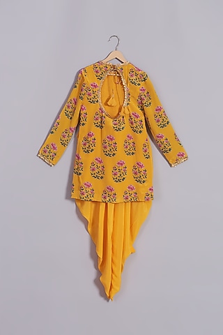 Ochre Yellow Floral Printed Kurta Set For Girls by Nikasha Kidswear