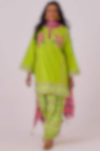 Lime Green Cotton Cambric Floral Printed Kurta Set by Nikasha at Pernia's Pop Up Shop