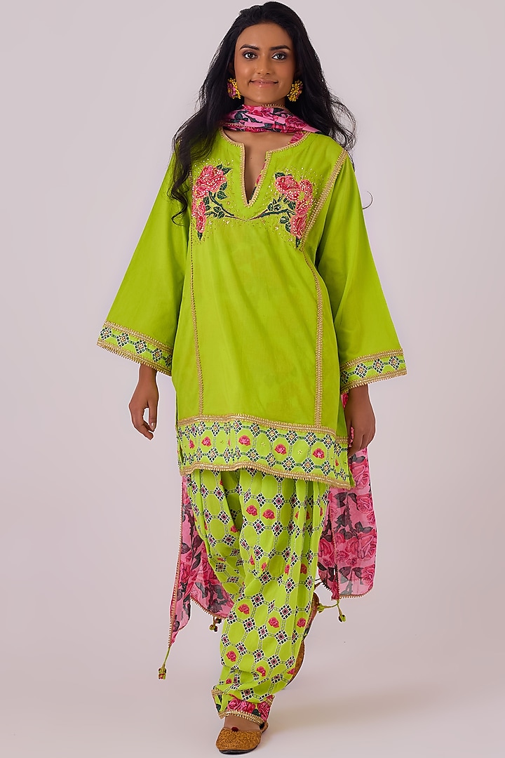 Lime Green Cotton Cambric Floral Printed Kurta Set by Nikasha at Pernia's Pop Up Shop