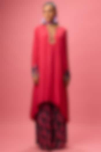 Watermelon Pink Crepe Hand Embroidered Asymmetrical Kurta Set by Nikasha at Pernia's Pop Up Shop