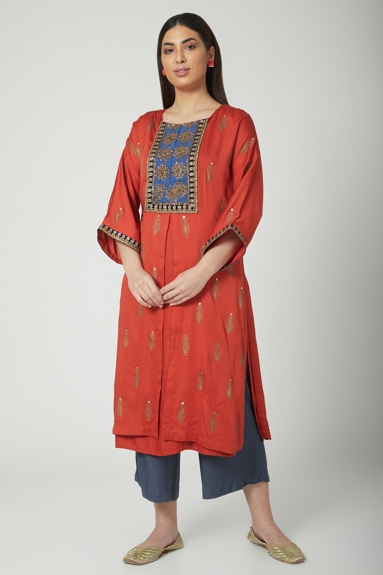 Red Printed & Embroidered Kurta Set by Nida Mahmood at Pernia's Pop Up Shop