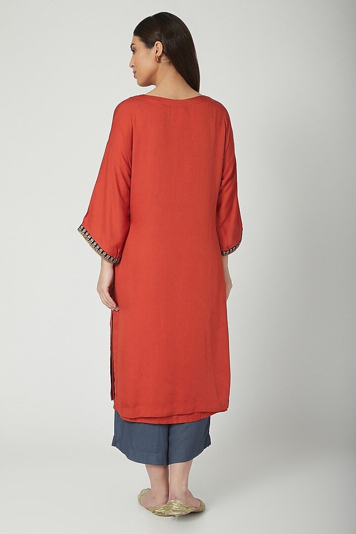 Red Printed & Embroidered Kurta Set by Nida Mahmood at Pernia's Pop Up Shop