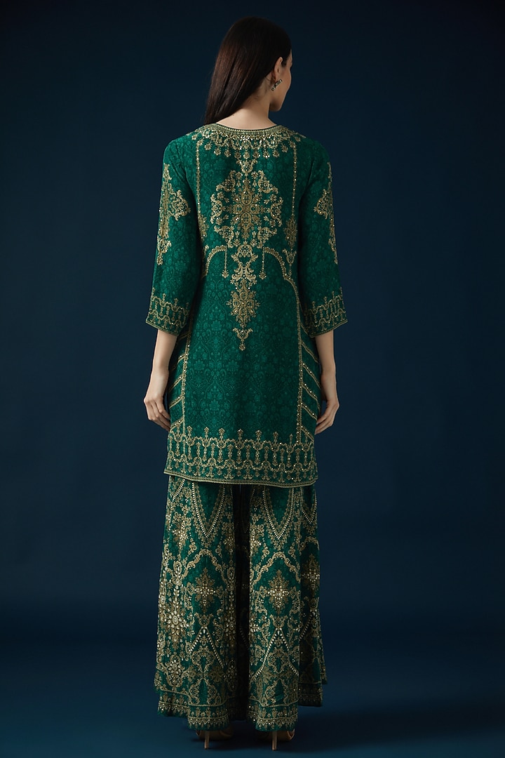 Teal Bemberg Crepe Embroidered & Printed Kurta Set by NIRRAAMYAA at Pernia's Pop Up Shop