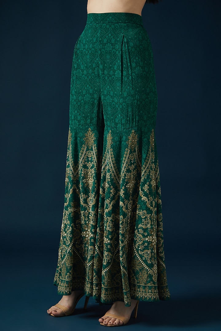 Teal Bemberg Crepe Embroidered & Printed Kurta Set by NIRRAAMYAA at Pernia's Pop Up Shop