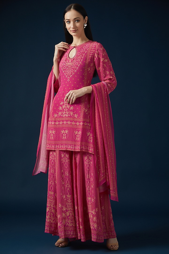 Fuchsia Bemberg Crepe Embroidered & Printed Kurta Set by NIRRAAMYAA