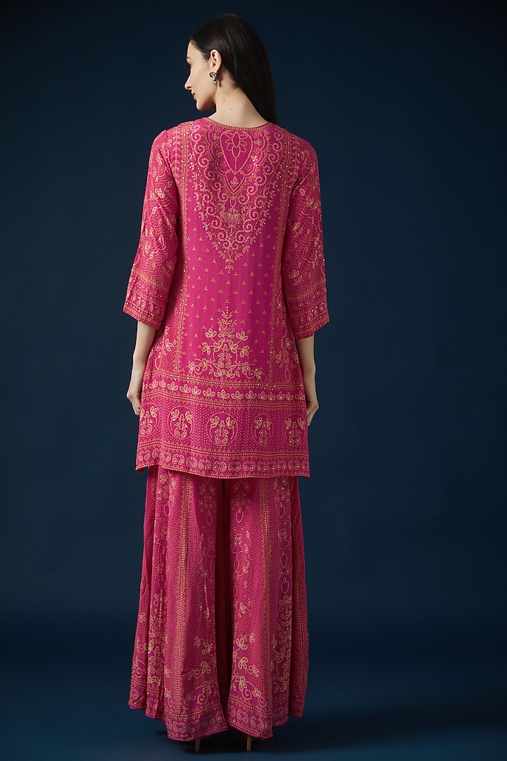 Fuchsia Bemberg Crepe Embroidered & Printed Kurta Set by NIRRAAMYAA at Pernia's Pop Up Shop