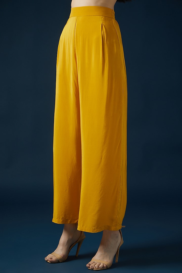 Yellow Bemberg Crepe Embroidered & Printed Kurta Set by NIRRAAMYAA at Pernia's Pop Up Shop