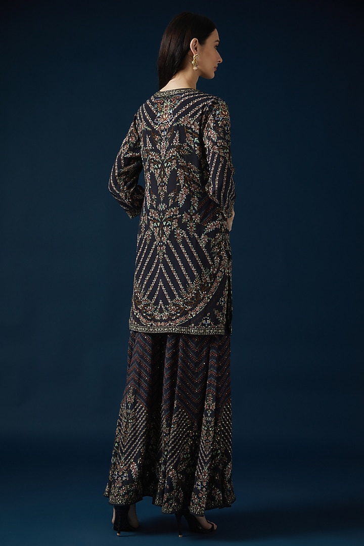 Black Bemberg Crepe Embroidered & Printed Kurta Set by NIRRAAMYAA at Pernia's Pop Up Shop