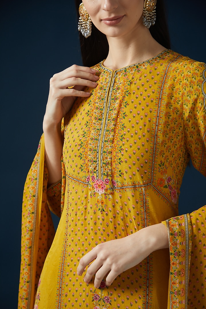 Mustard Bemberg Crepe Embroidered & Printed Kurta Set by NIRRAAMYAA at Pernia's Pop Up Shop