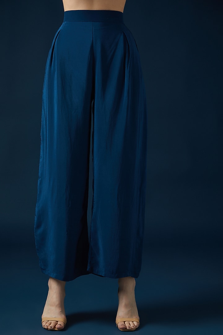 Blue Bemberg Crepe Embroidered & Printed Kurta Set by NIRRAAMYAA at Pernia's Pop Up Shop