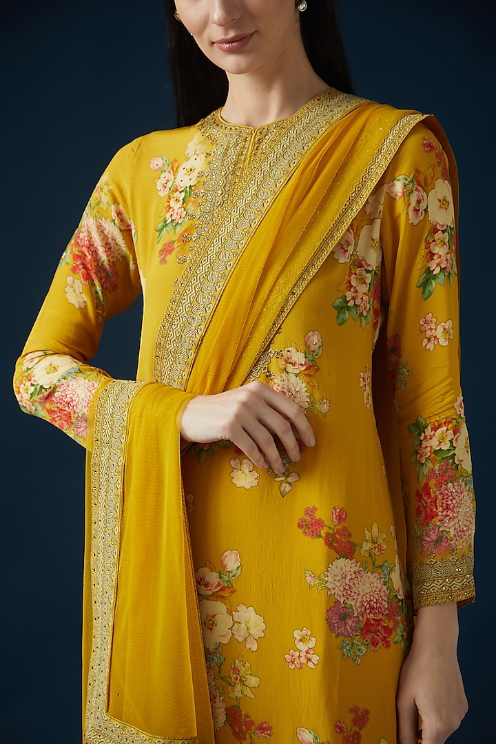 Mustard Bemberg Crepe Embroidered & Printed Kurta Set by NIRRAAMYAA at Pernia's Pop Up Shop