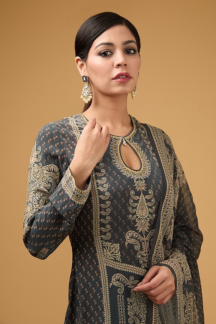 Grey Crepe Printed & Embroidered Kurta Set by NIRRAAMYAA at Pernia's Pop Up Shop