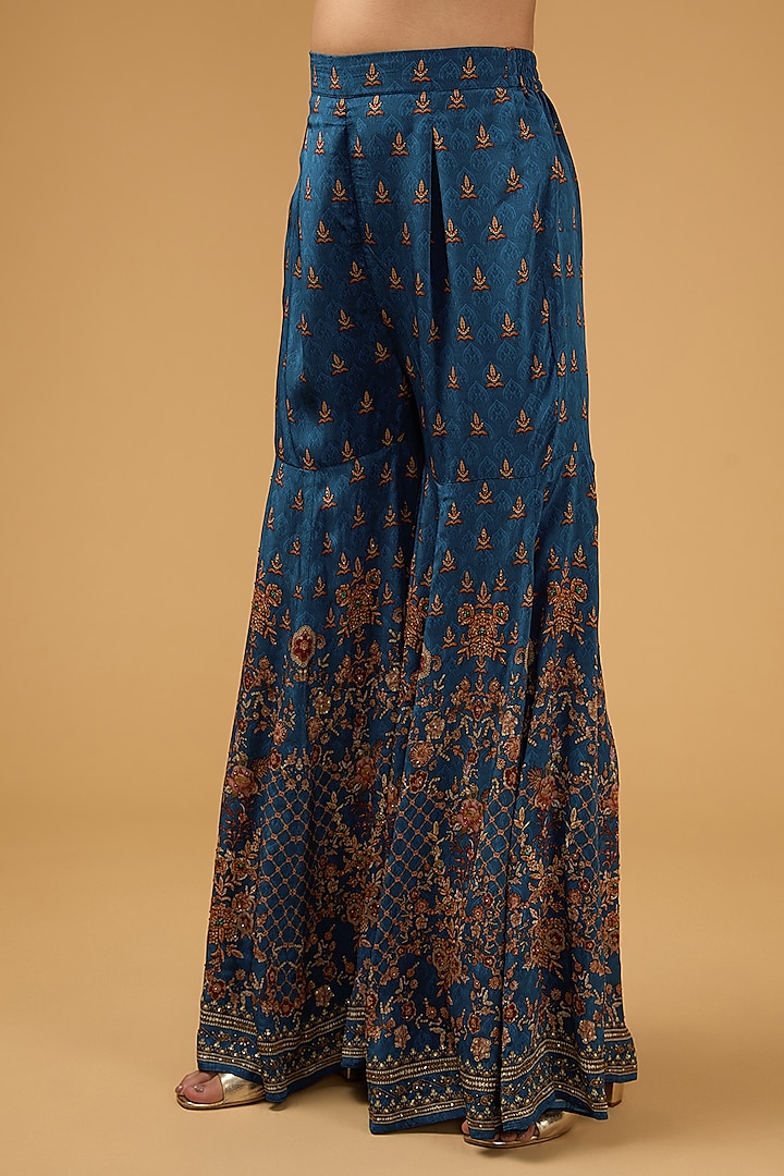 Navy Blue Crepe Printed & Embroidered Kurta Set by NIRRAAMYAA at Pernia's Pop Up Shop