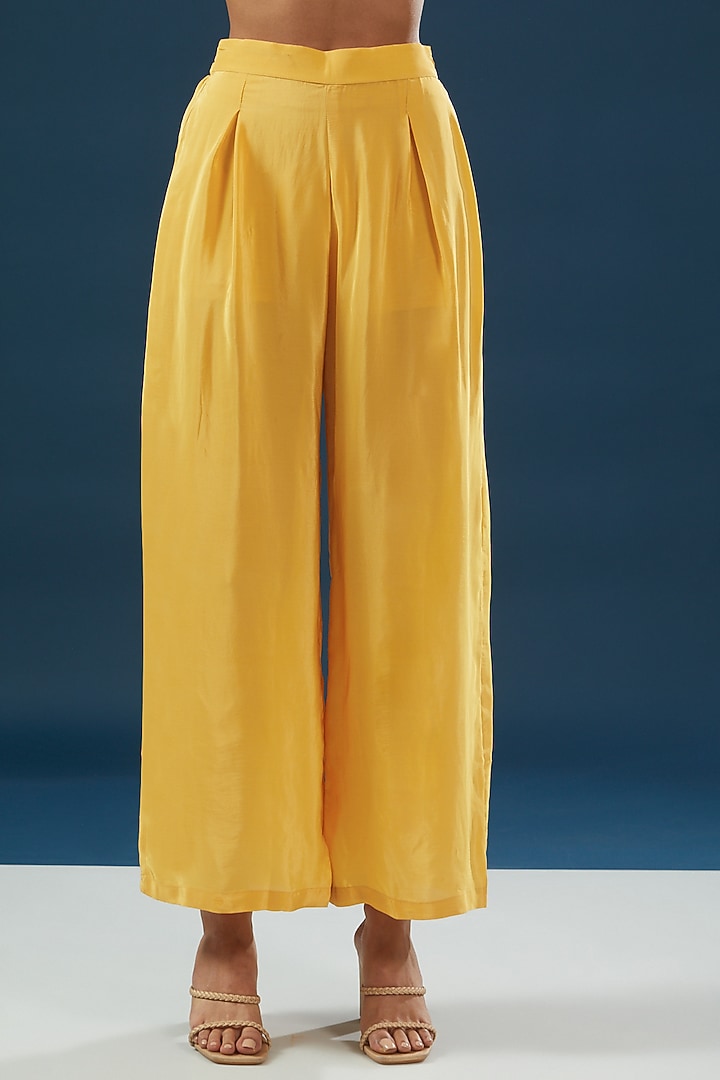 Mustard Crepe & Georgette Printed Kurta Set by NIRRAAMYAA at Pernia's Pop Up Shop