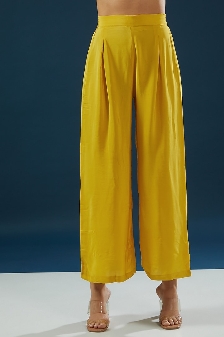 Mustard Crepe & Georgette Printed Kurta Set by NIRRAAMYAA at Pernia's Pop Up Shop