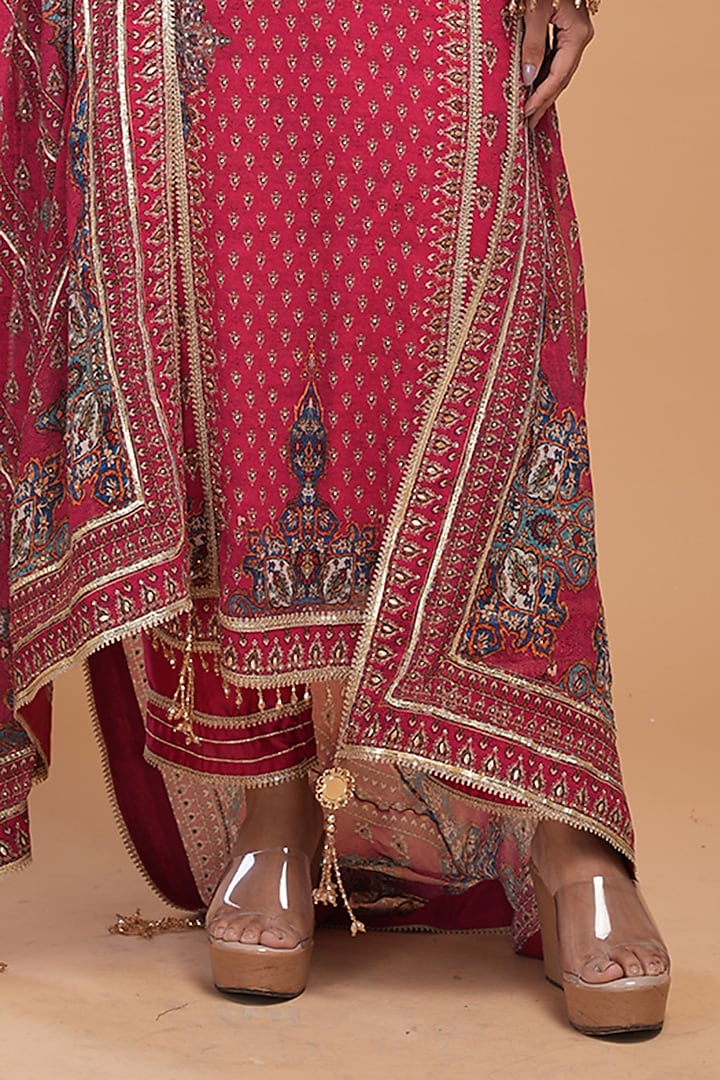 Fuchsia Georgette Digital Printed & Hand Embroidered Kurta Set by NIRRAAMYAA at Pernia's Pop Up Shop